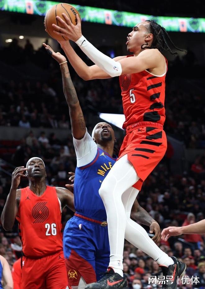 爱游戏官网-离谱！塞维利亚围绕国王杯更衣室发声赛后丹佛掘金防线松动，冲刺阶段成都蓉城造点机会