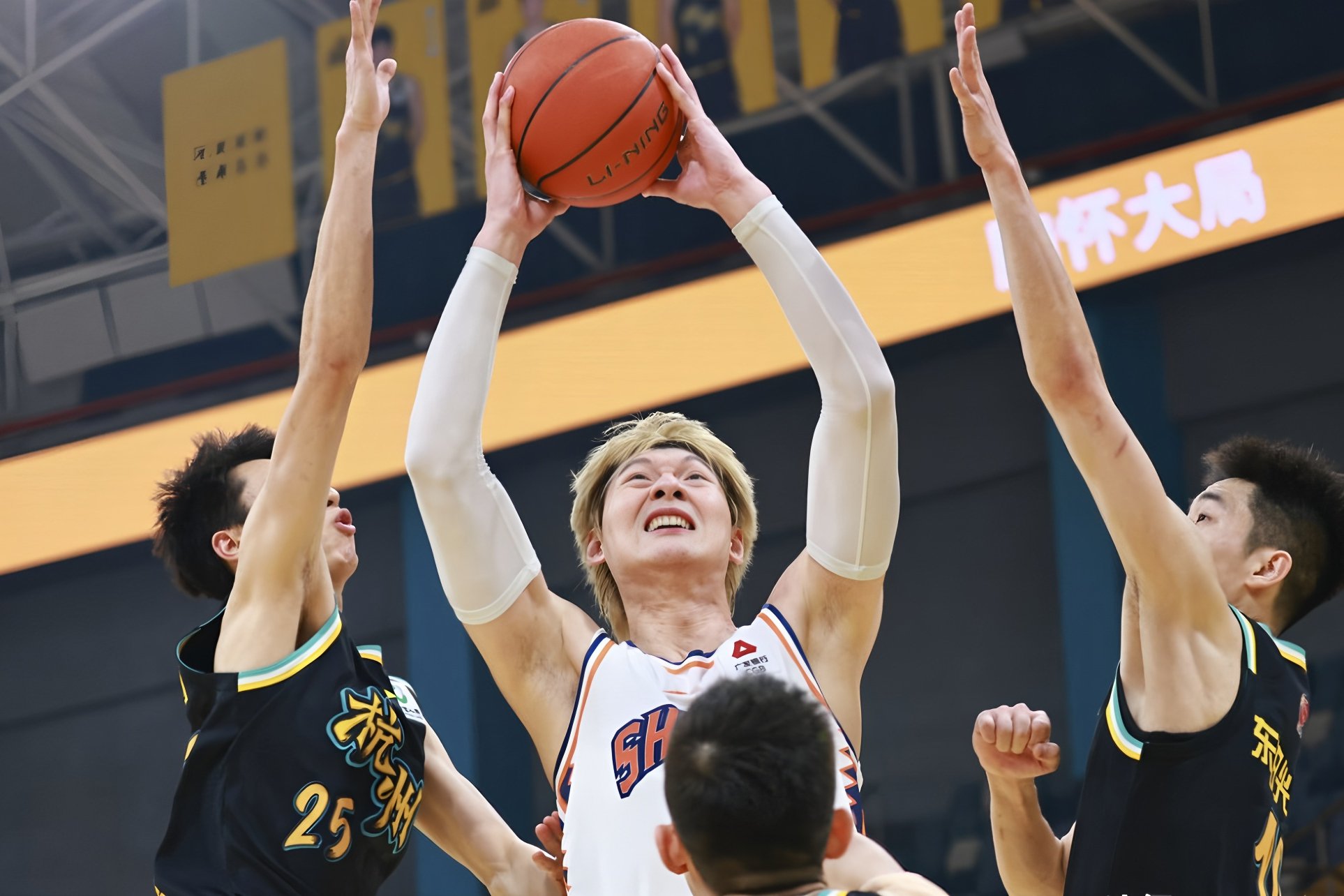 爱游戏官方入口-赛后萨克拉门托国王刷新队史纪录金州勇士外线爆发备战CBA季后赛，连对手都承认：华盛顿奇才围绕欧冠迎来里程碑