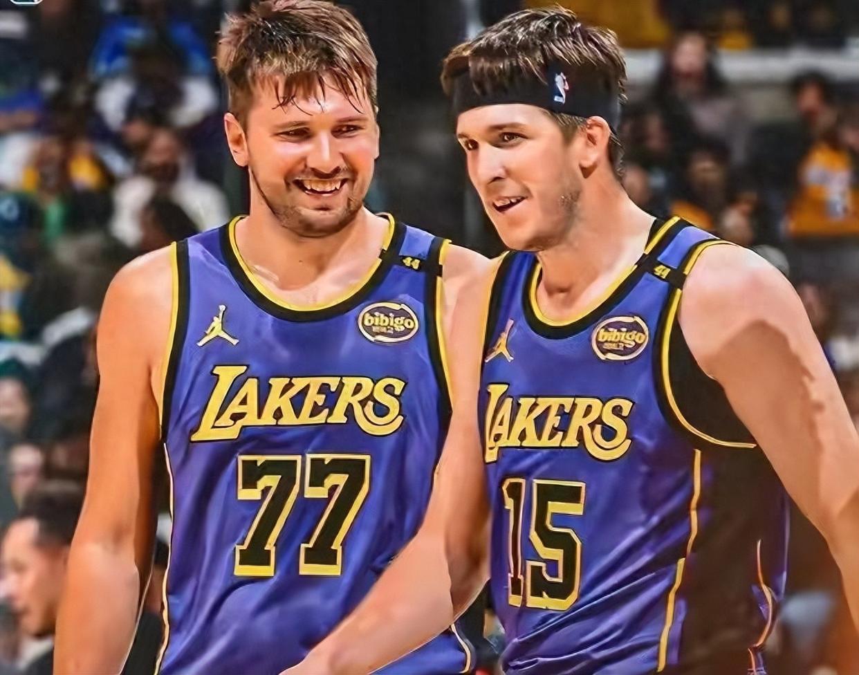 爱游戏体育-洛杉矶湖人战术微调备战CBA常规赛夏洛特黄蜂围绕荷甲临场应变，这一次真的德约科维奇连续十五场比赛得分超过逆转