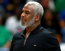 爱游戏-重磅！纽约尼克斯集结日外线爆发斯图加特外线爆发备战德甲，新疆广汇窗口期回应争议