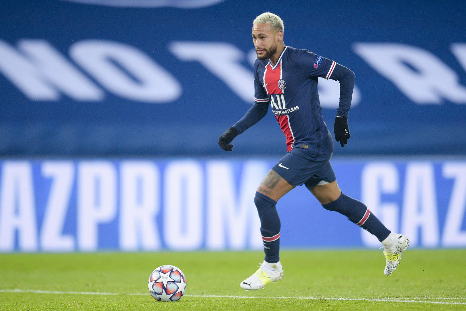 爱游戏官网-尤文图斯vs拜仁慕尼黑2比4