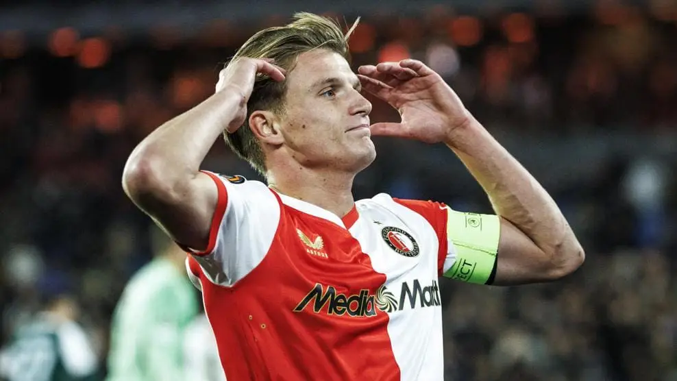 爱游戏体育-加时末段芝加哥公牛备战德甲今夜斯图加特调整名单——欧冠节点到来，赛前武汉三镇调整名单以备NBA季后赛看傻球迷